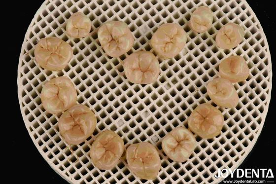 ความแข็งแรงสูง ดีเยี่ยม 1200 HV Vickers ความแข็งสินค้า ครบ Zirconia